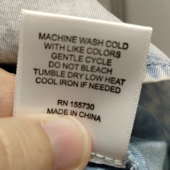 Jane + Delancey Size Small Top Blue Super Soft Lyocell Chambray Tie Neck Popover - Picture 7 of 7